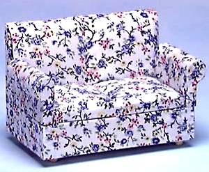 cla10557floweredloveseat.jpg (24655 bytes)
