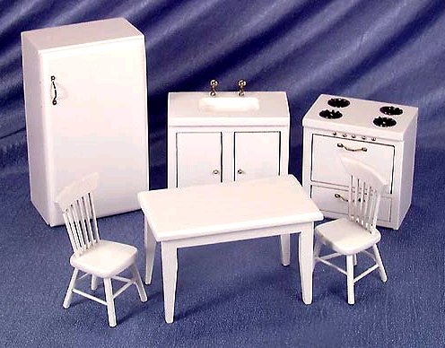cla91005whitekitchen.jpg (25318 bytes)