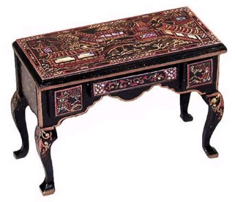 NMH7desk.jpg (24212 bytes)