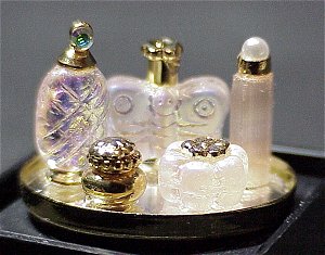 pinkperfumetray.jpg (22783 bytes)