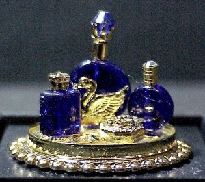 swansongblue.jpg (28925 bytes)