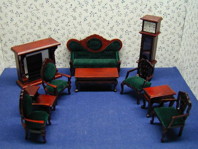tlf014greenwalnutlivingroom.jpg (55206 bytes)