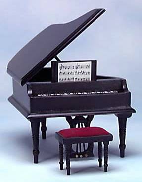 cla91406baby grandpiano.jpg (13604 bytes)