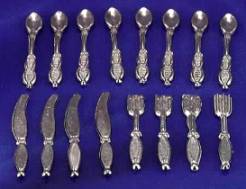 im65175metalsilverware.jpg (9750 bytes)